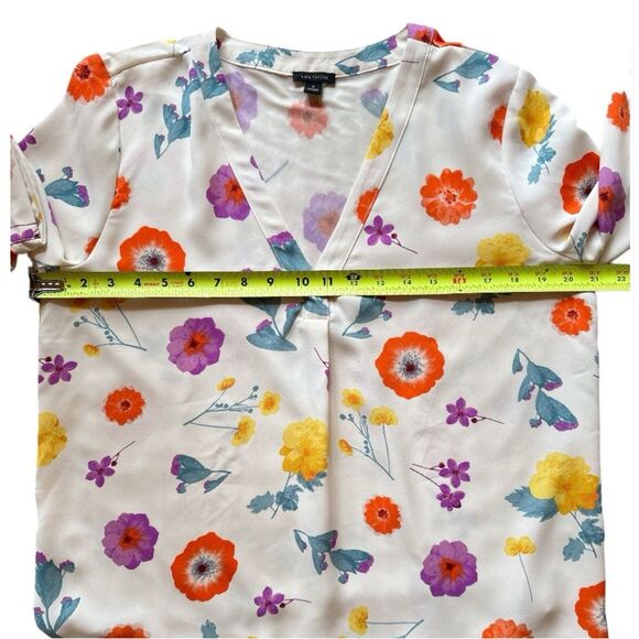 Ann Taylor Multi Color Long Sleeve Floral Mixed Media Pleat Front Blouse Size M - Picture 8 of 8